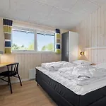 4 Bedroom Gorgeous In בית נופש