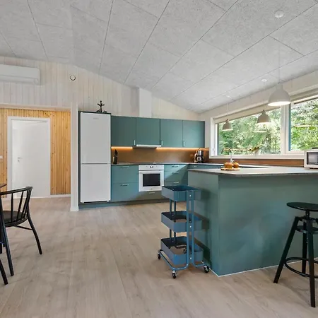 4 Bedroom Gorgeous In Дом отдыха *