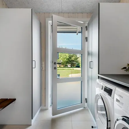 Сasa de vacaciones 4 Bedroom Gorgeous In Oksbøl
