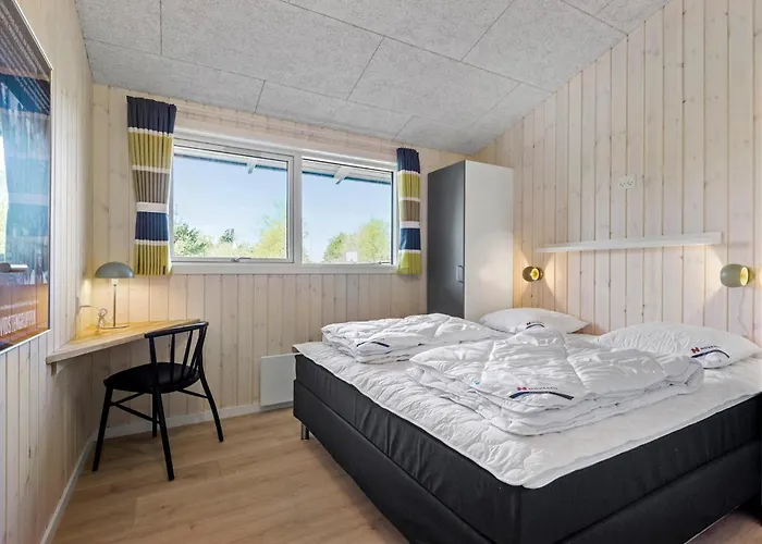 4 Bedroom Gorgeous In Дом отдыха